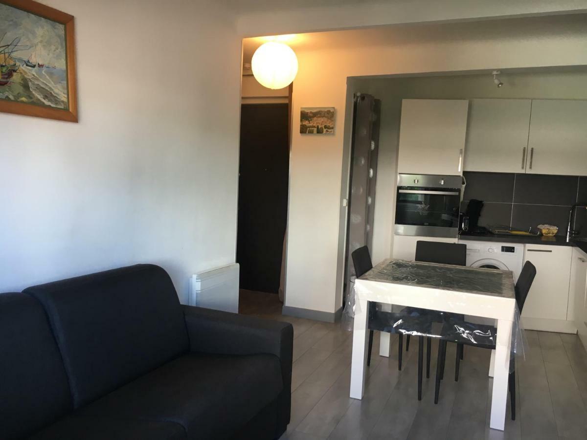 2 Pieces A 50 M De La * Cros-de-Cagnes
